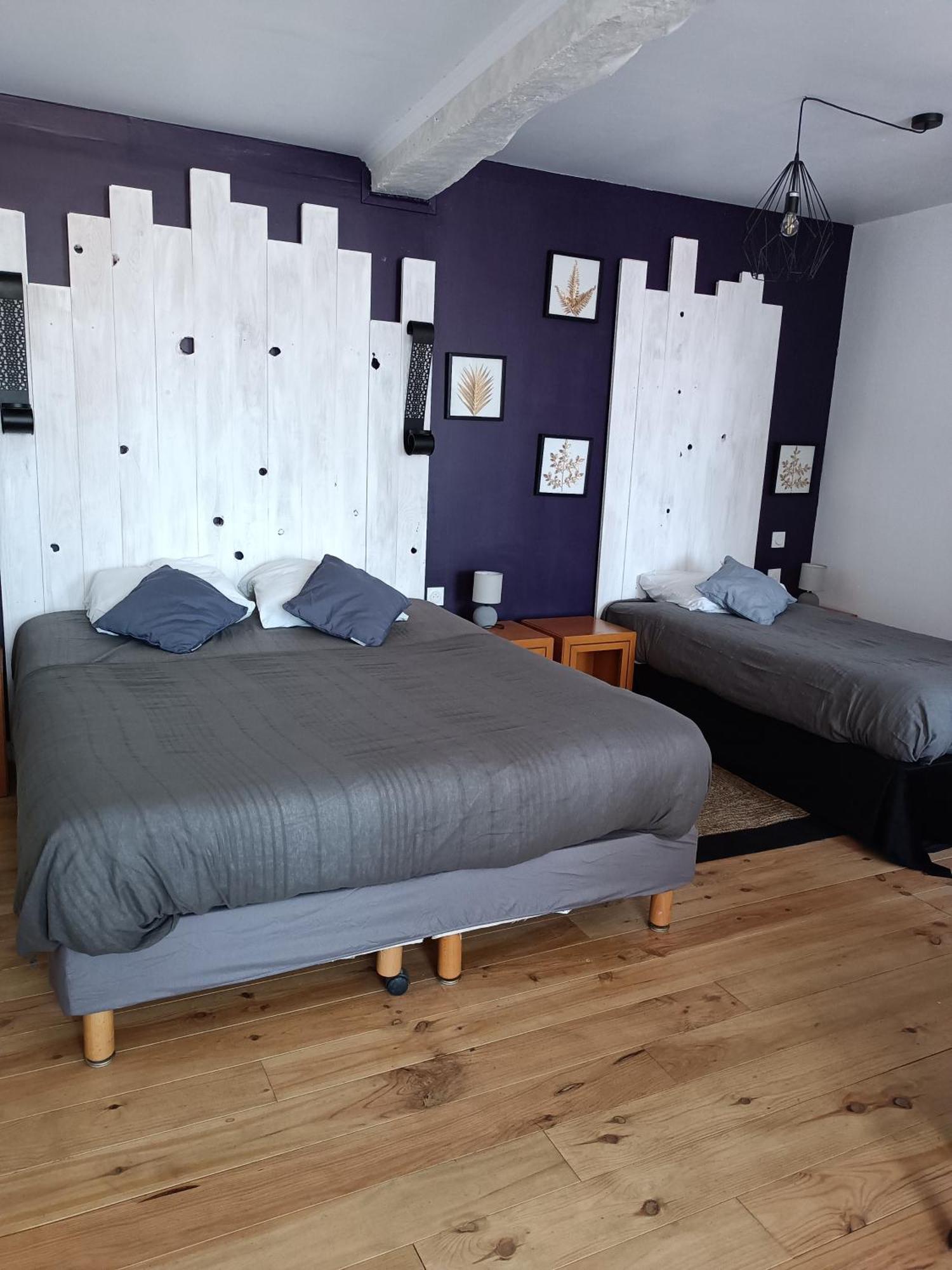 Hotel Les 2 Tours Chenay  Exterior foto